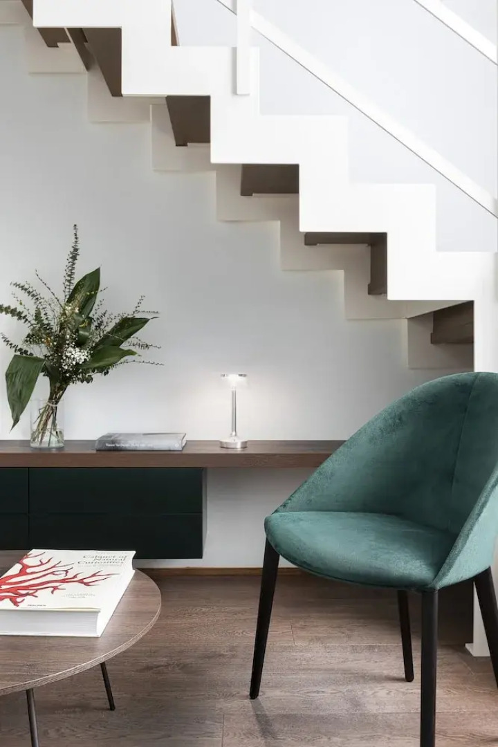 Cavour Deluxe by Mmega