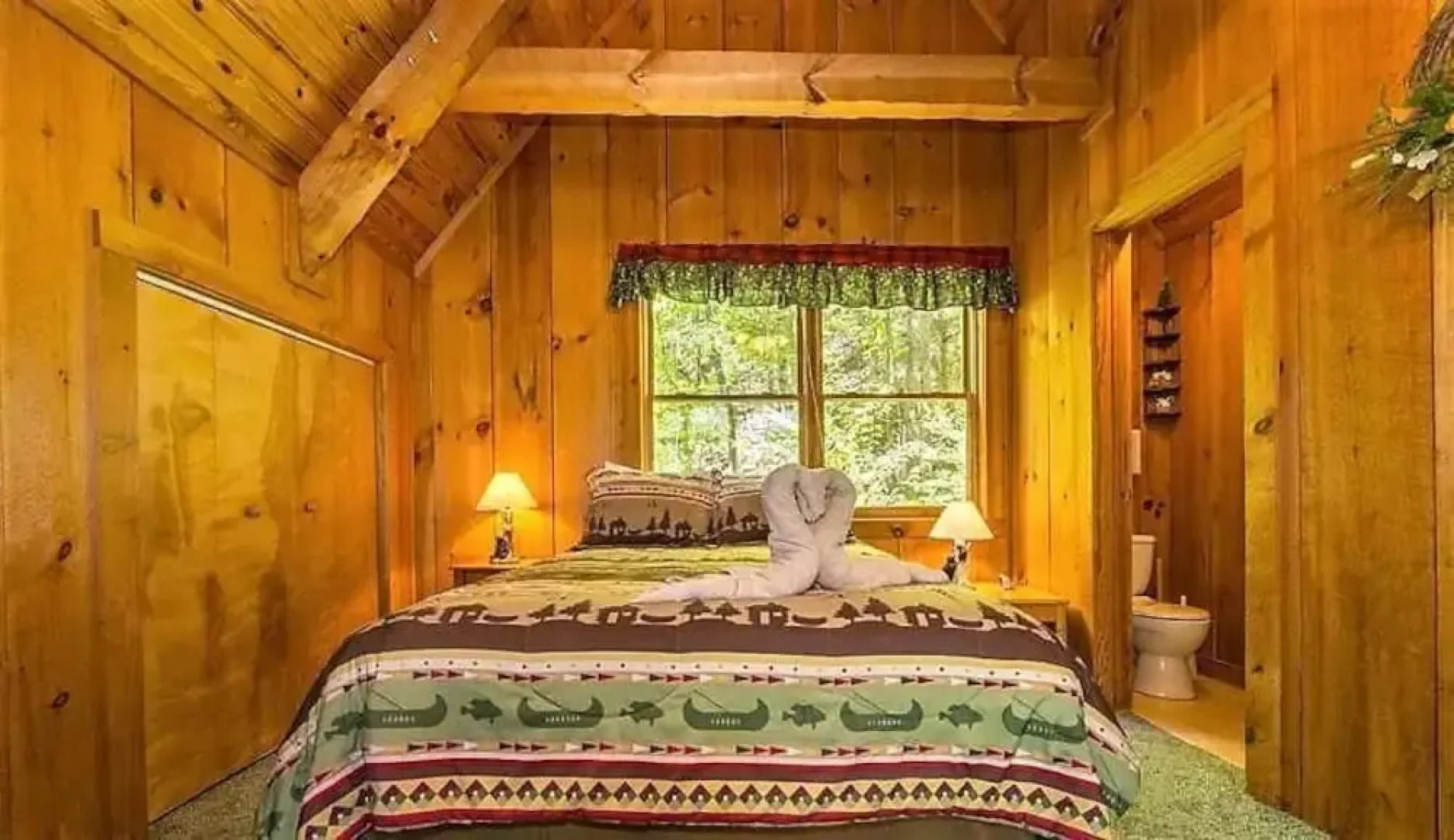 Snuggled Inn 2 Bedroom Cabin