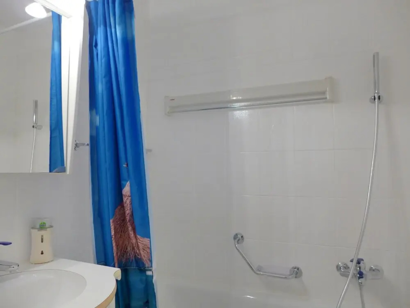 Eperon Lens in Lens With 1 Bedrooms and 1 5 Bathrooms