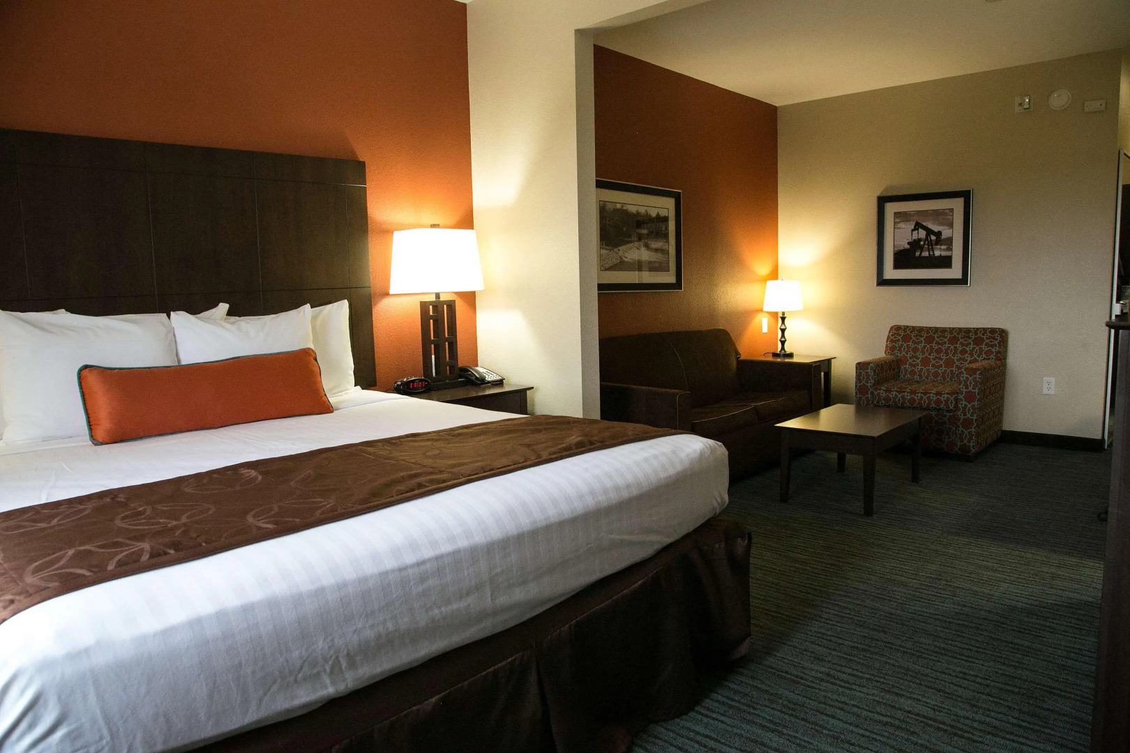 Best Western Plus Longhorn Inn & Suites