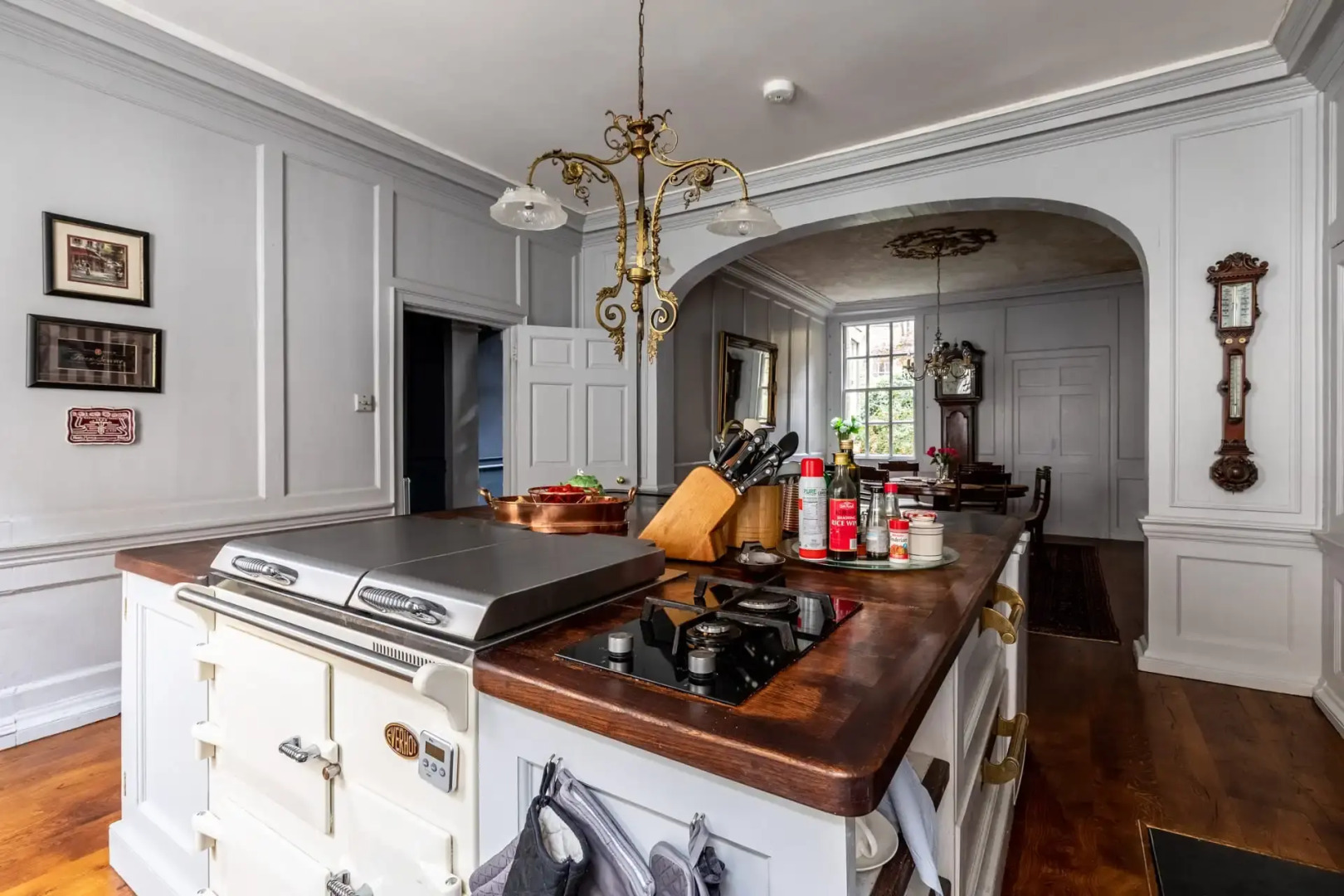 Spacious Georgian 3 Bedroom John Wood Townhouse