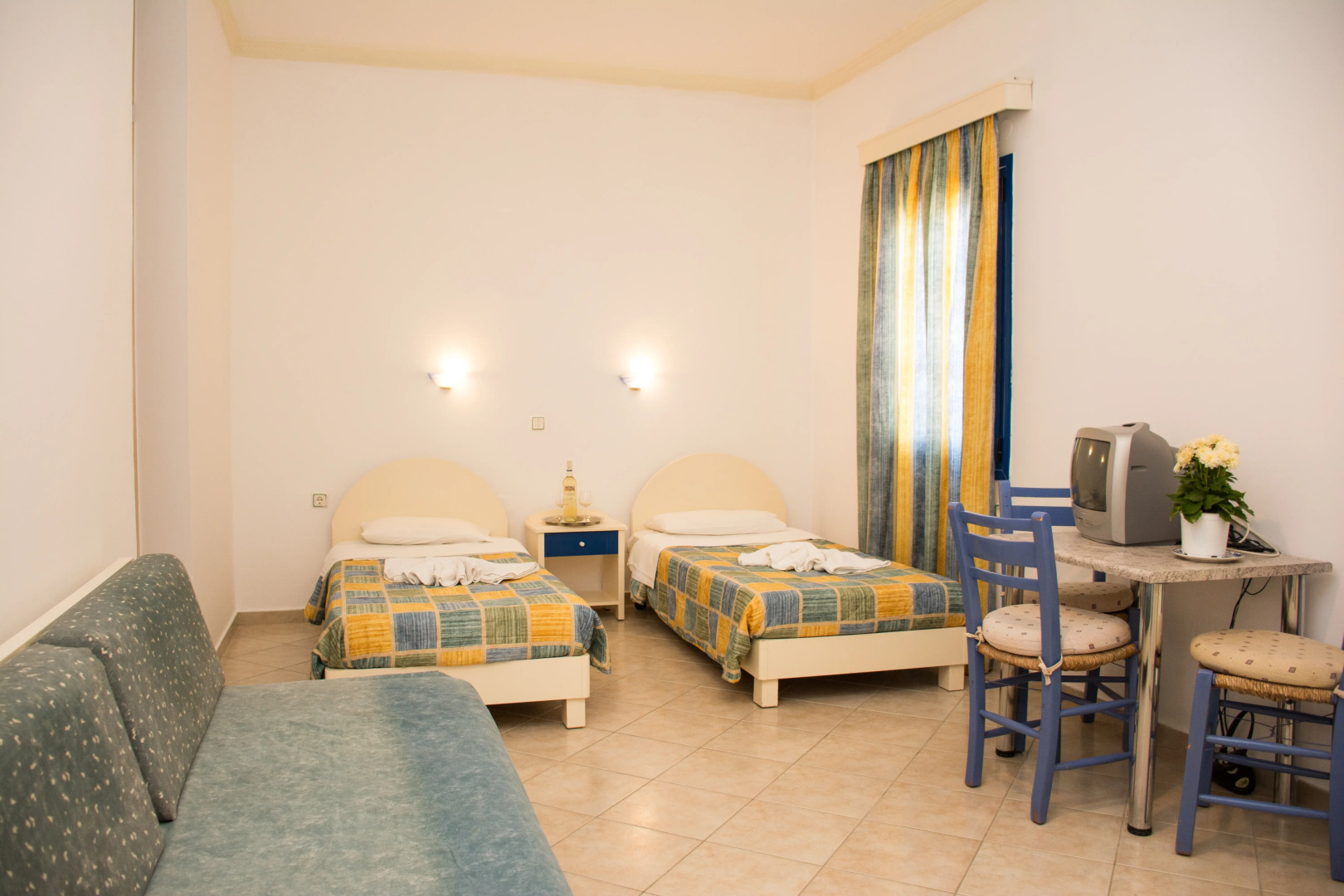 Uncle George Studios by Estia