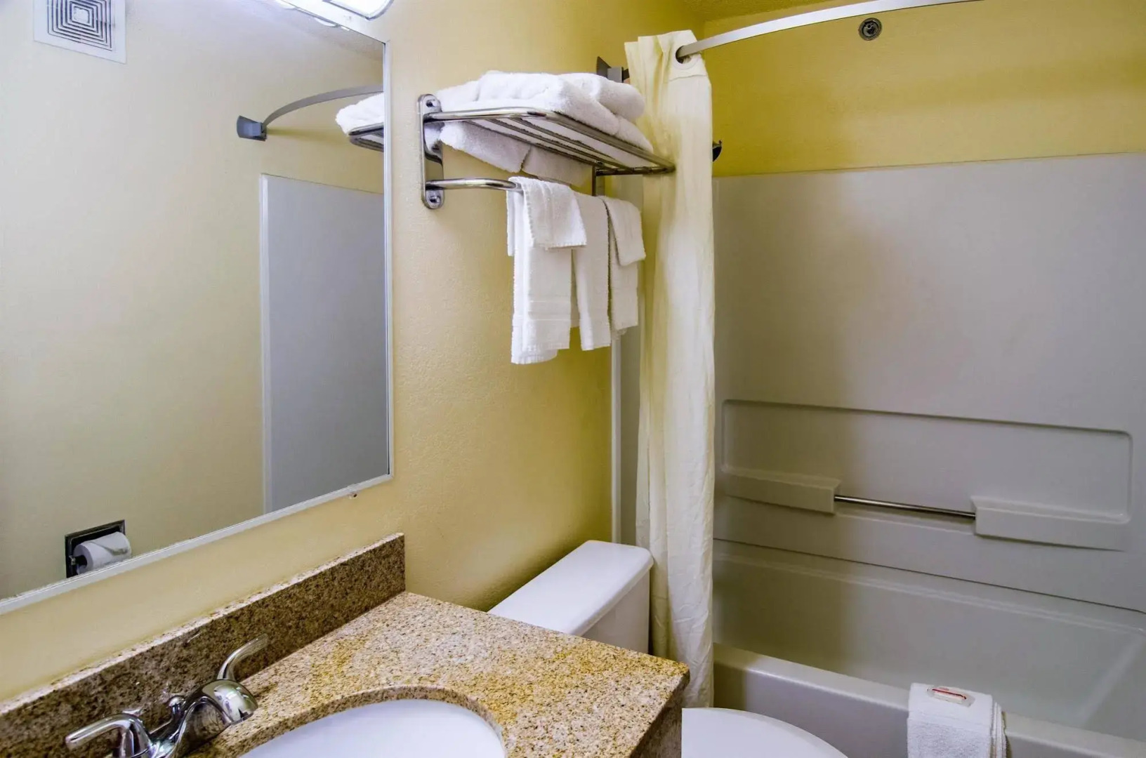 Motel 6 Montoursville, PA - Williamsport