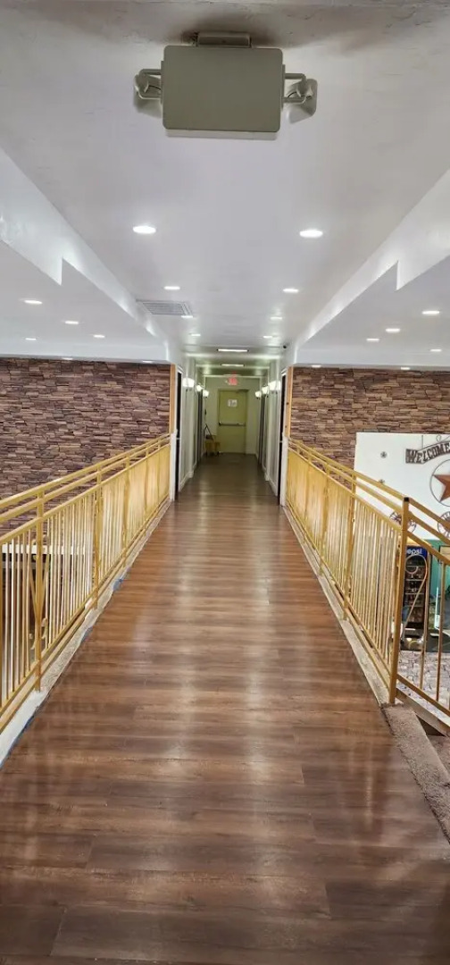 B&J Hotel and Apartment