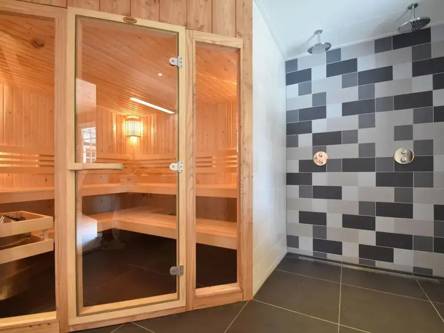 Farmhouse in Groet Near sea and Forest