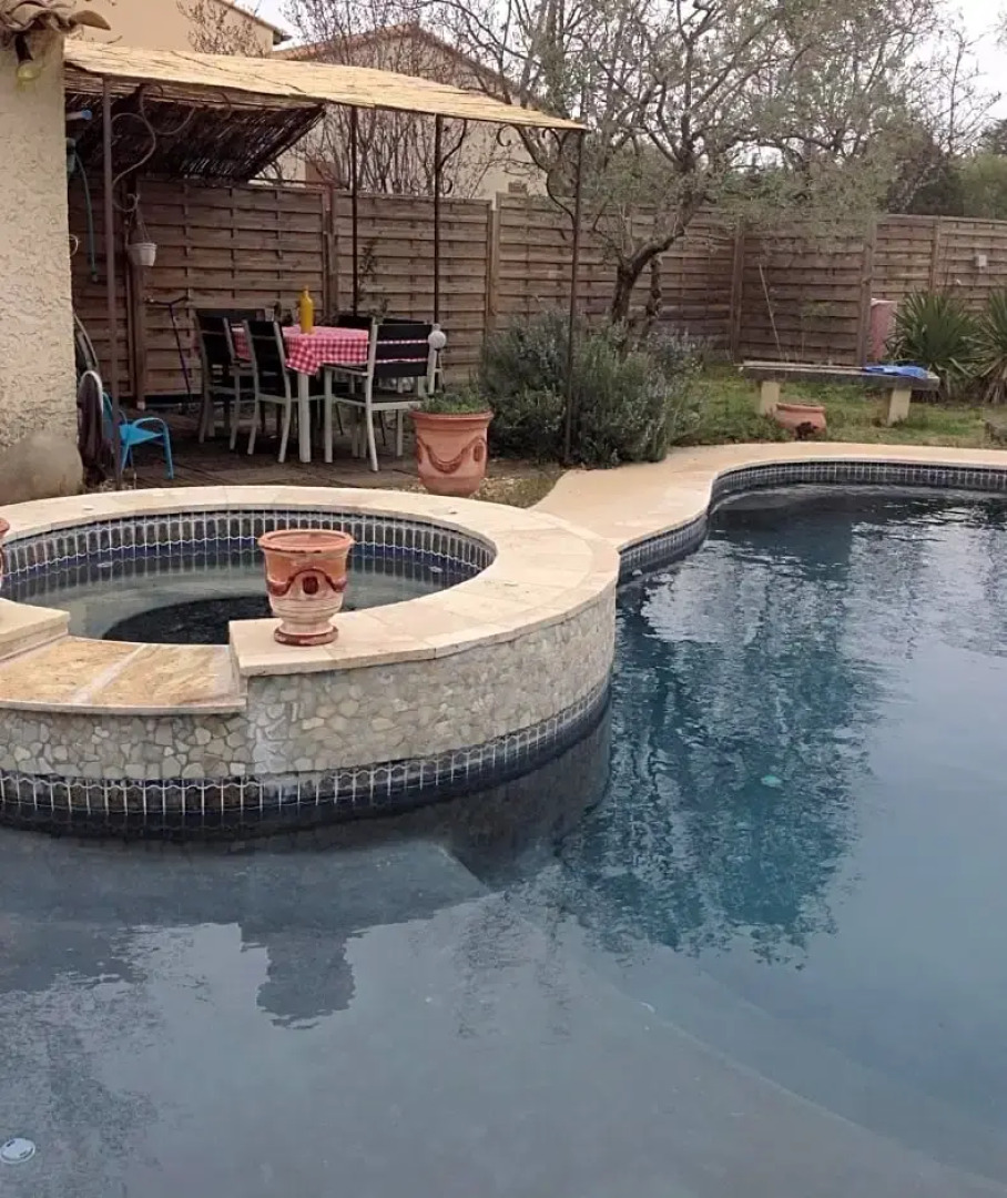 le lutin sur le toit