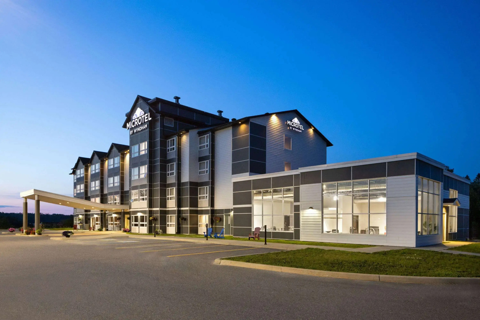 Microtel Inn & Suites by Wyndham Kirkland Lake