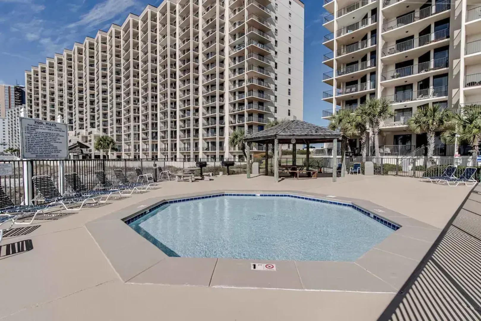 Phoenix Viii Unit 1406 3 Bedroom Condo by Redawning