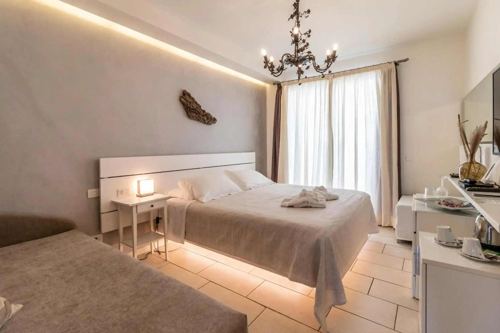 Vistamare Suite Hotel