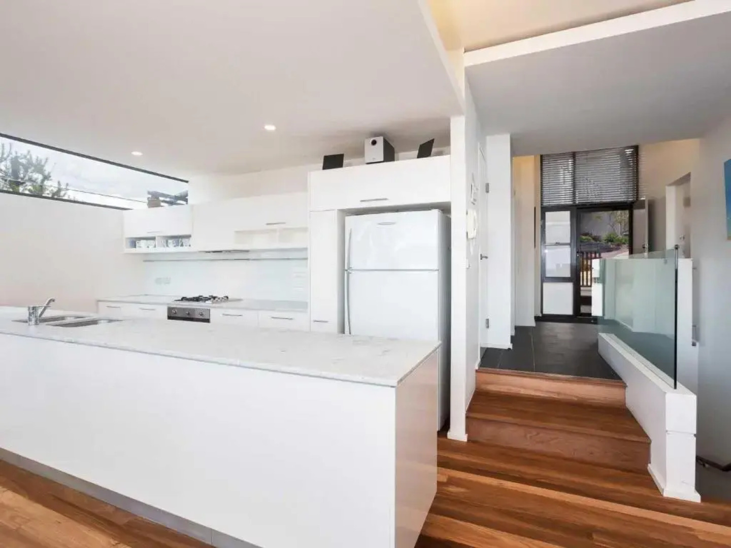 Beach House 7' 26 One Mile Close - air conditioned, wifi, foxtel, linen