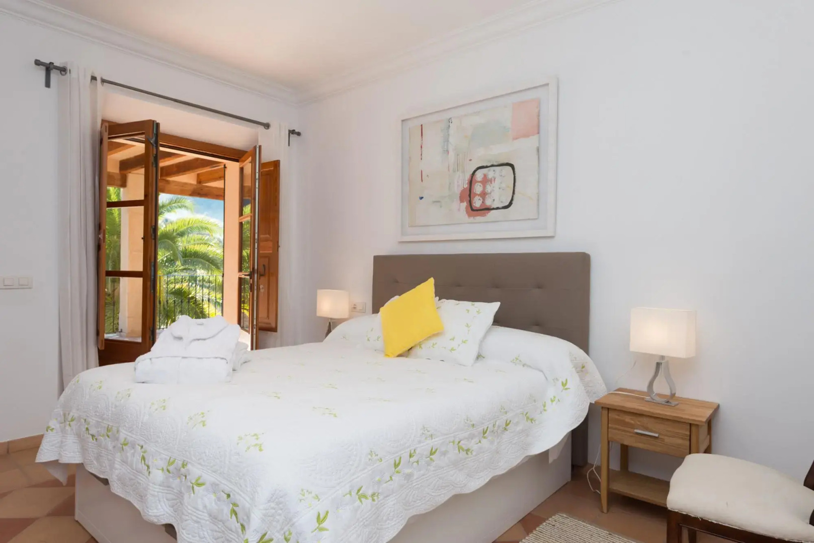 CIRCE - Stunning townhouse with an indoors heated pool in the mountains. Free WiFi