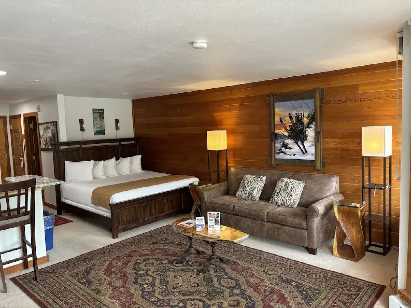 Studio In Lakeside Village, Updated Kitchen & Bath Apts