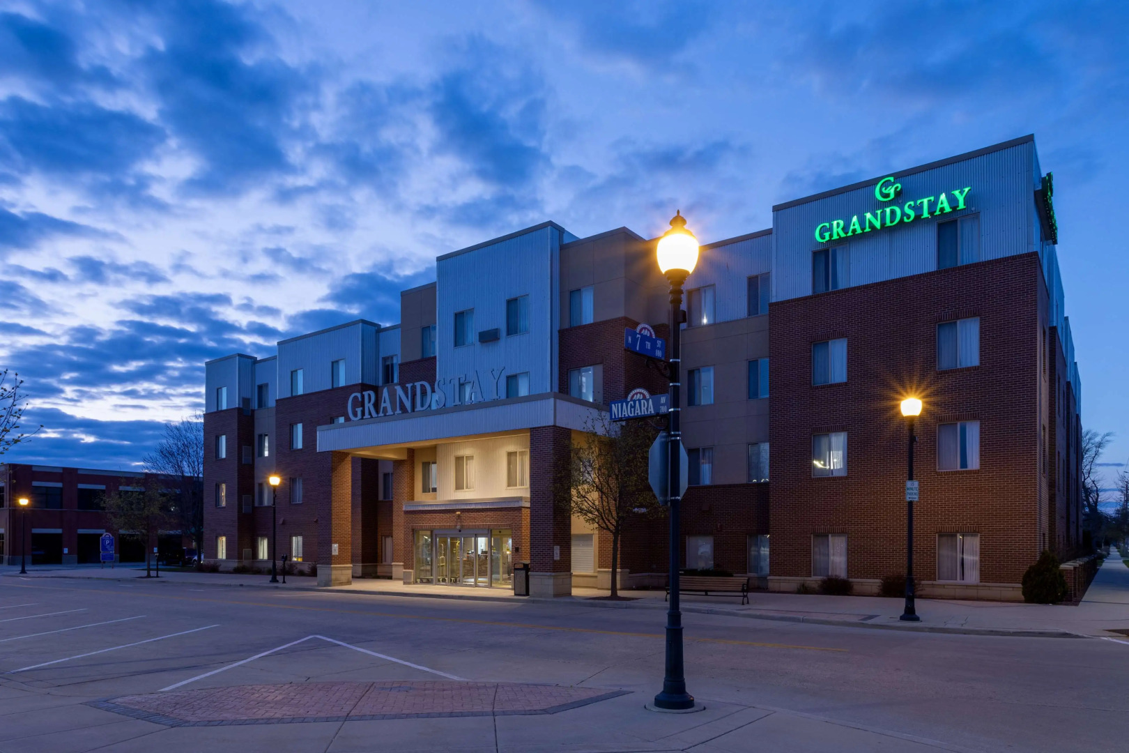 Grandstay Residential Suites Hotel - Sheboygan