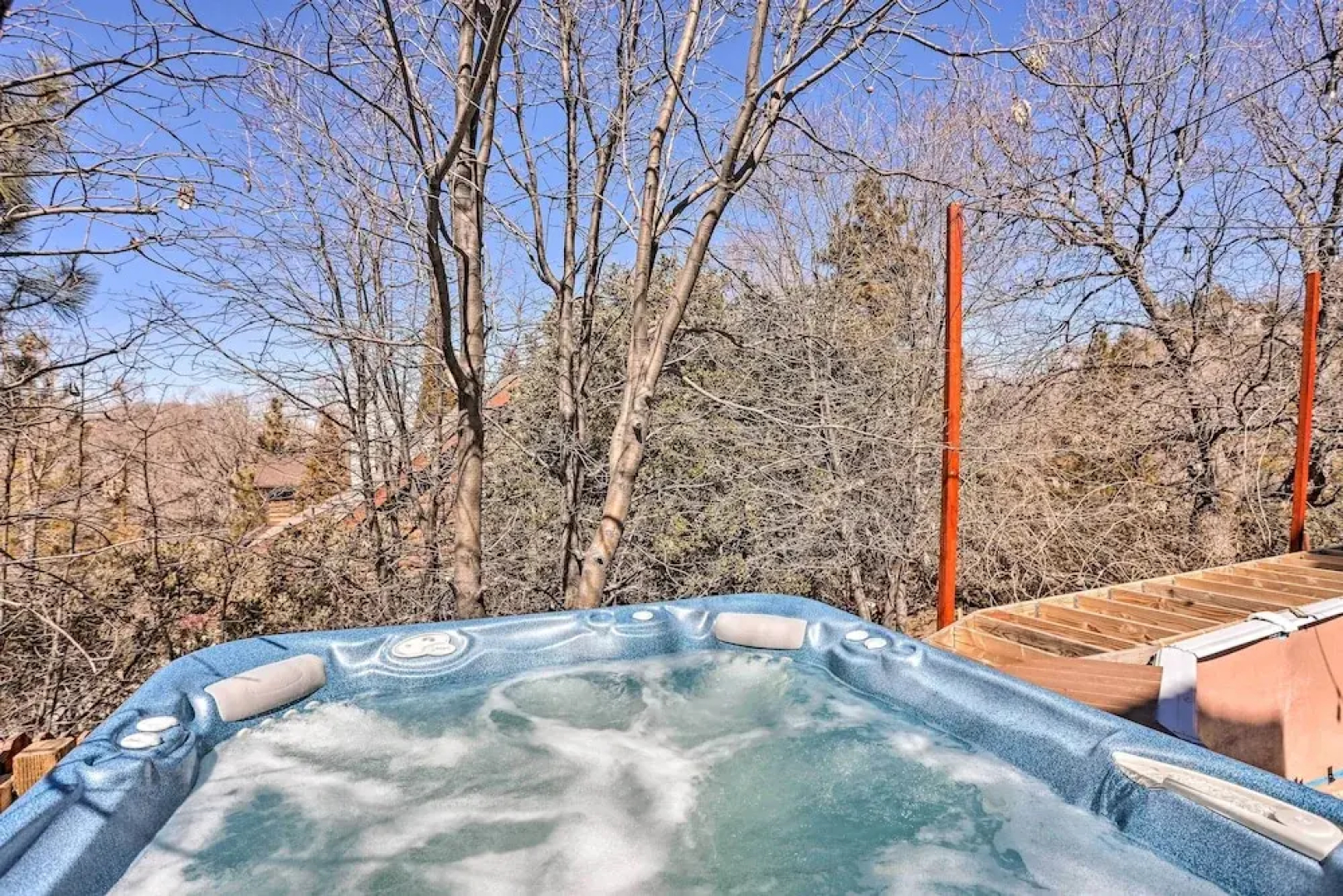 Lovely Lake Arrowhead Home w/ Private Hot Tub