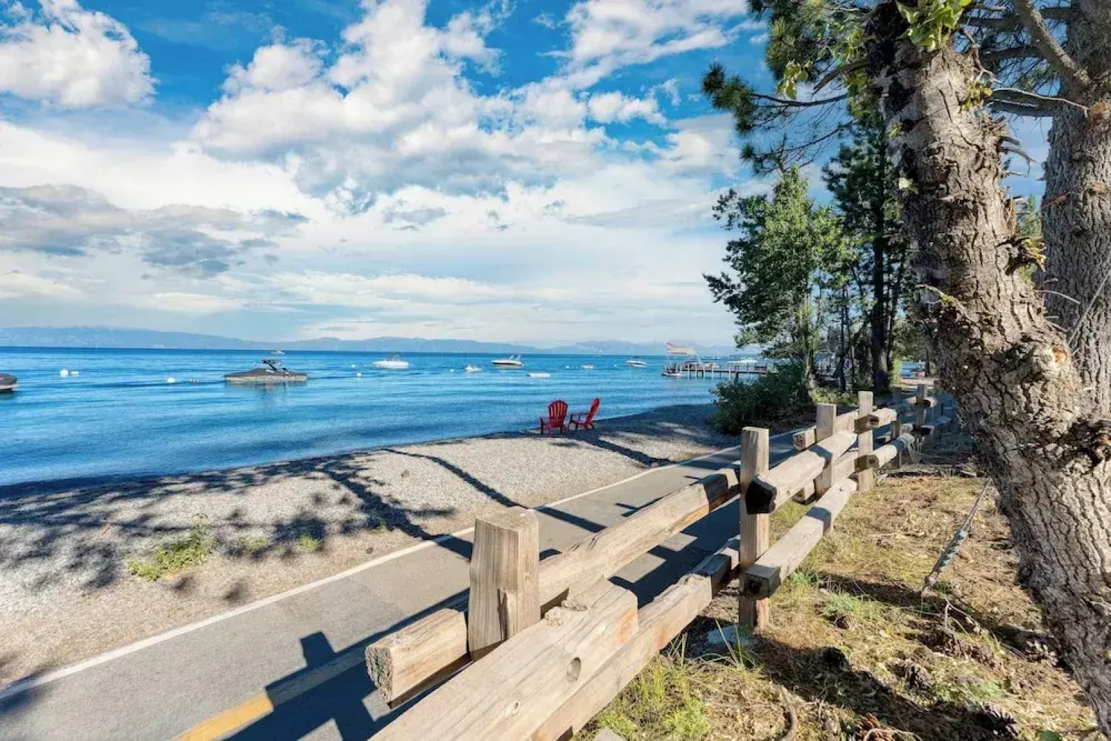 West Shore Lake House by Avantstay Ski Cabin w/ Backyard Sledding Hill!