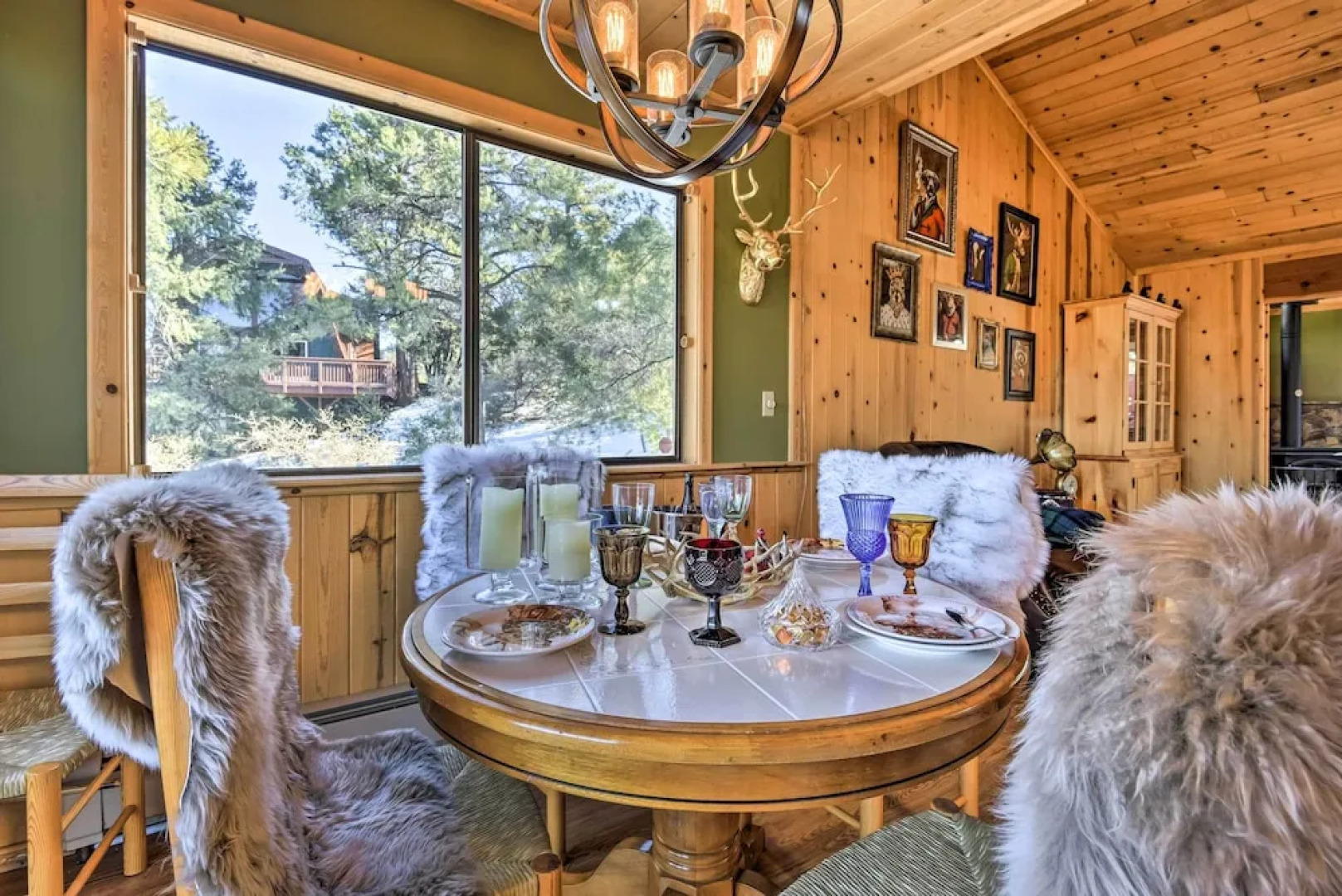 Rustic Pine Mtn Club Cabin w/ Beautiful View!