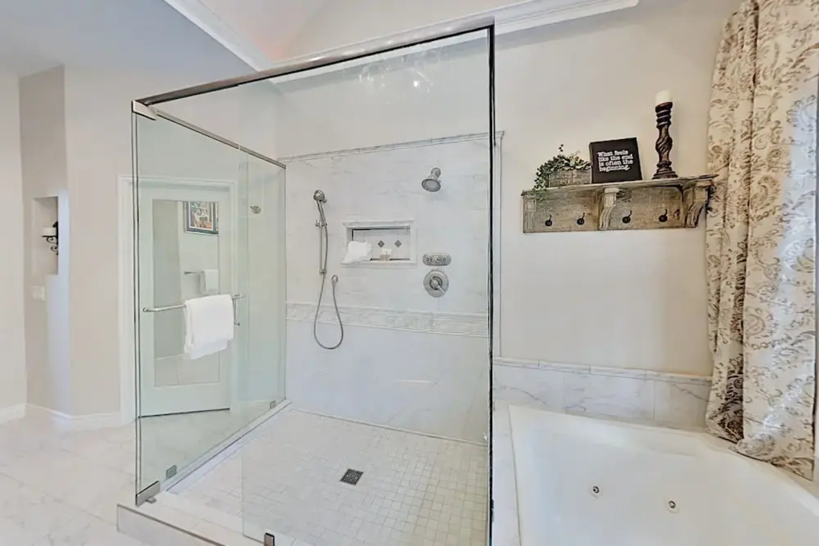 Jeremy Ranch : Hot Tub, Garage & 2 Kitchens 5 Bedroom Home