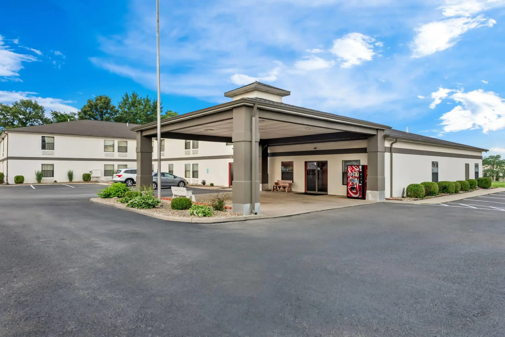 Super 8 by Wyndham Bellefontaine