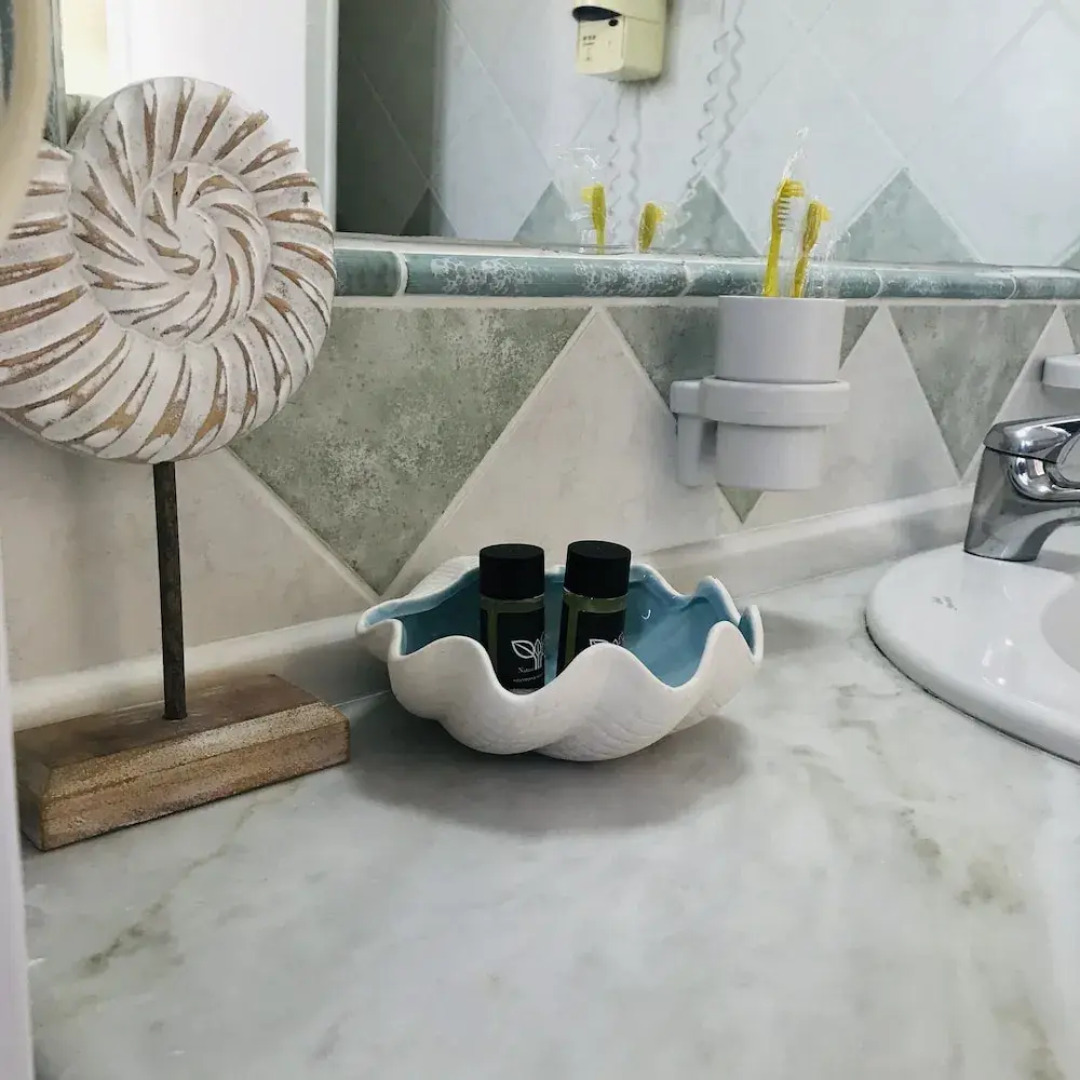 Room in Apartment - L'eremo Luxury Messonete