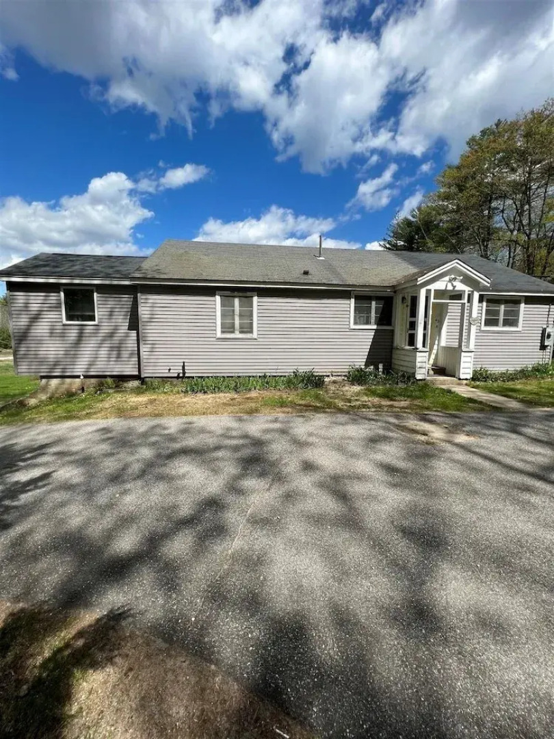 Mary's Lakeview - Limit 10 4 Bedroom Home by RedAwning