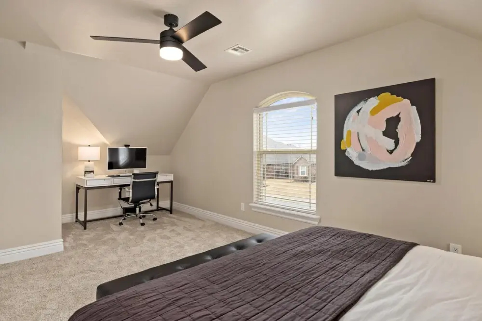 The Hearth House - Quiet Rogers Retreat - Newly Renovated