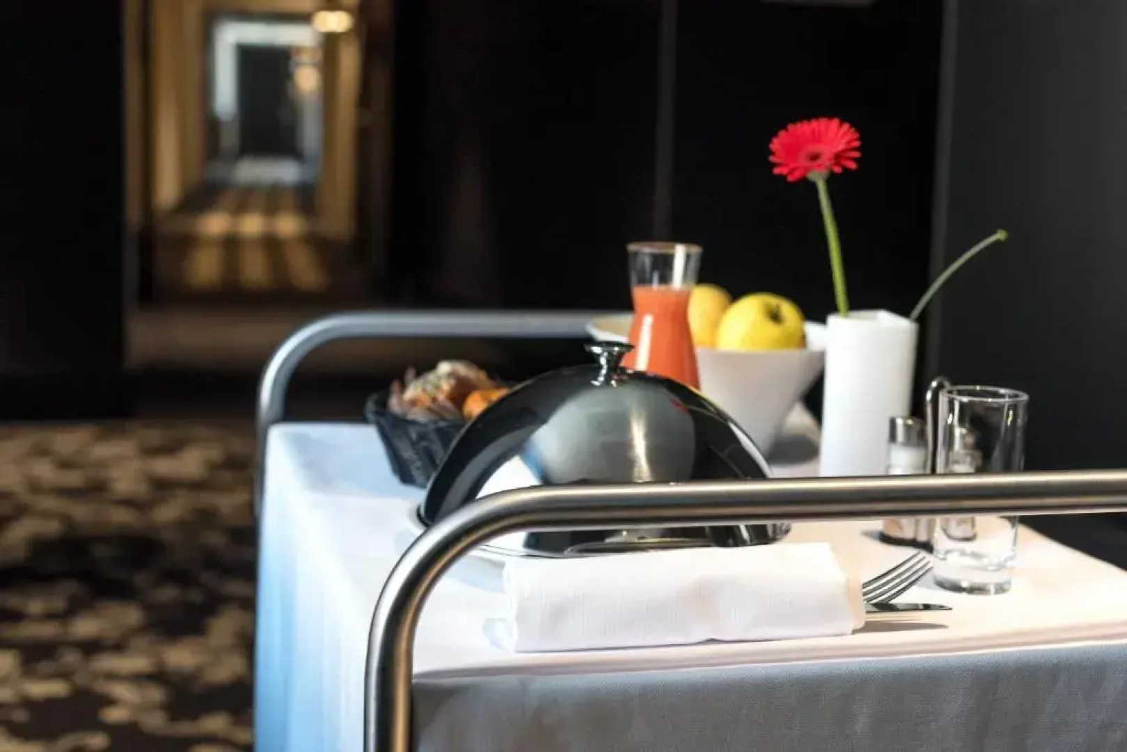 SOWELL COLLECTION Hôtel du Roi & SPA