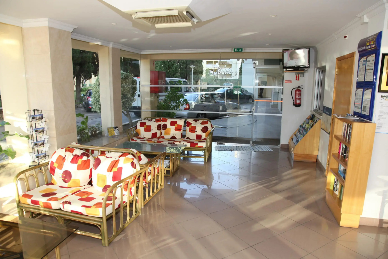 Parque Mourabel, Oasis Village, Pe do Lago