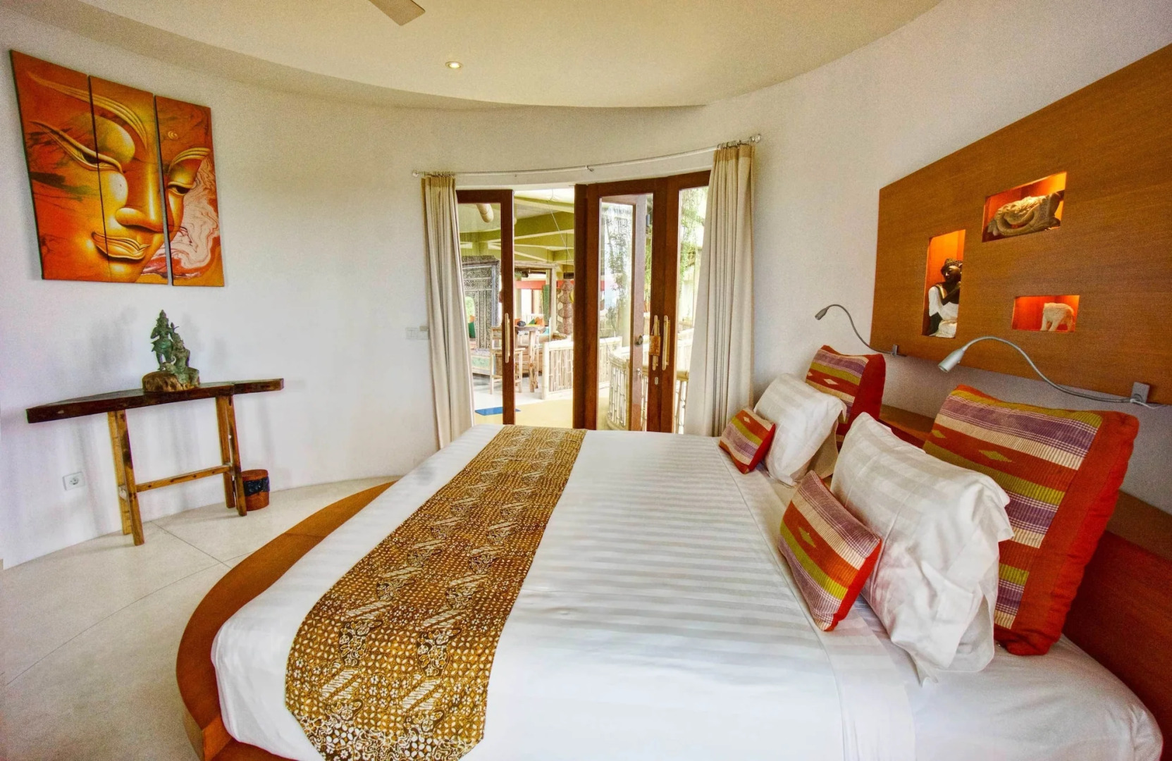 Floating Leaf Eco-Luxury Retreat