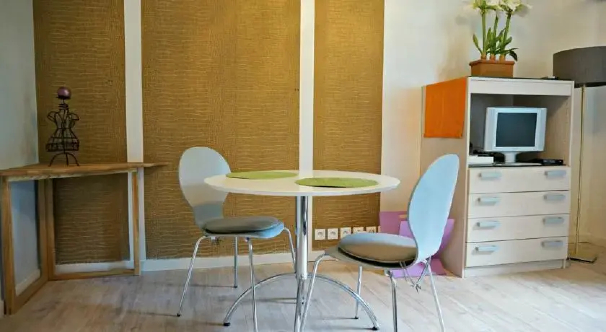 Little Suite - Lison