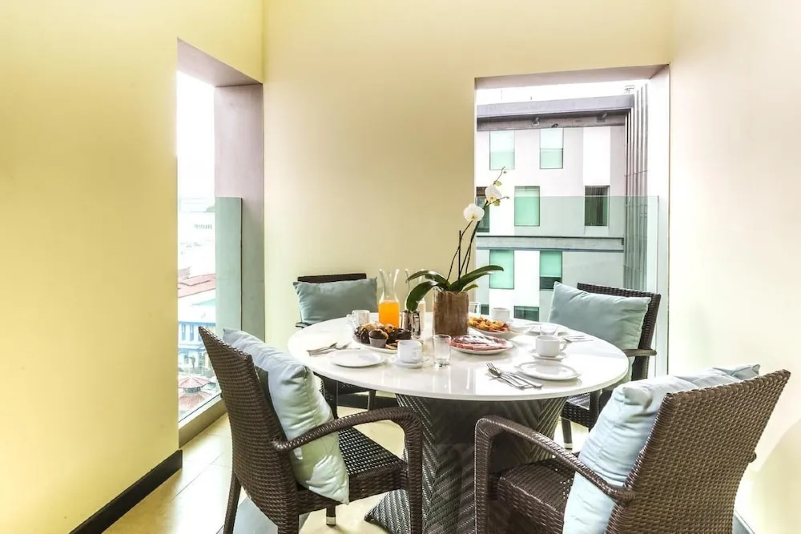 Urban Green Hotel & Suites