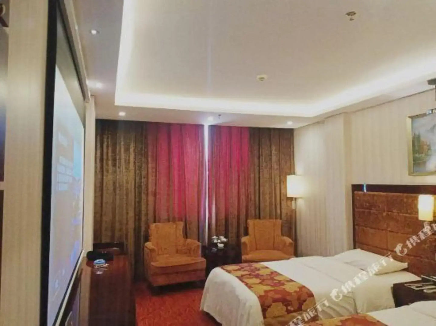 Anfu Furui Grand Hotel (Anfu County Wetland Park Gymnasium)