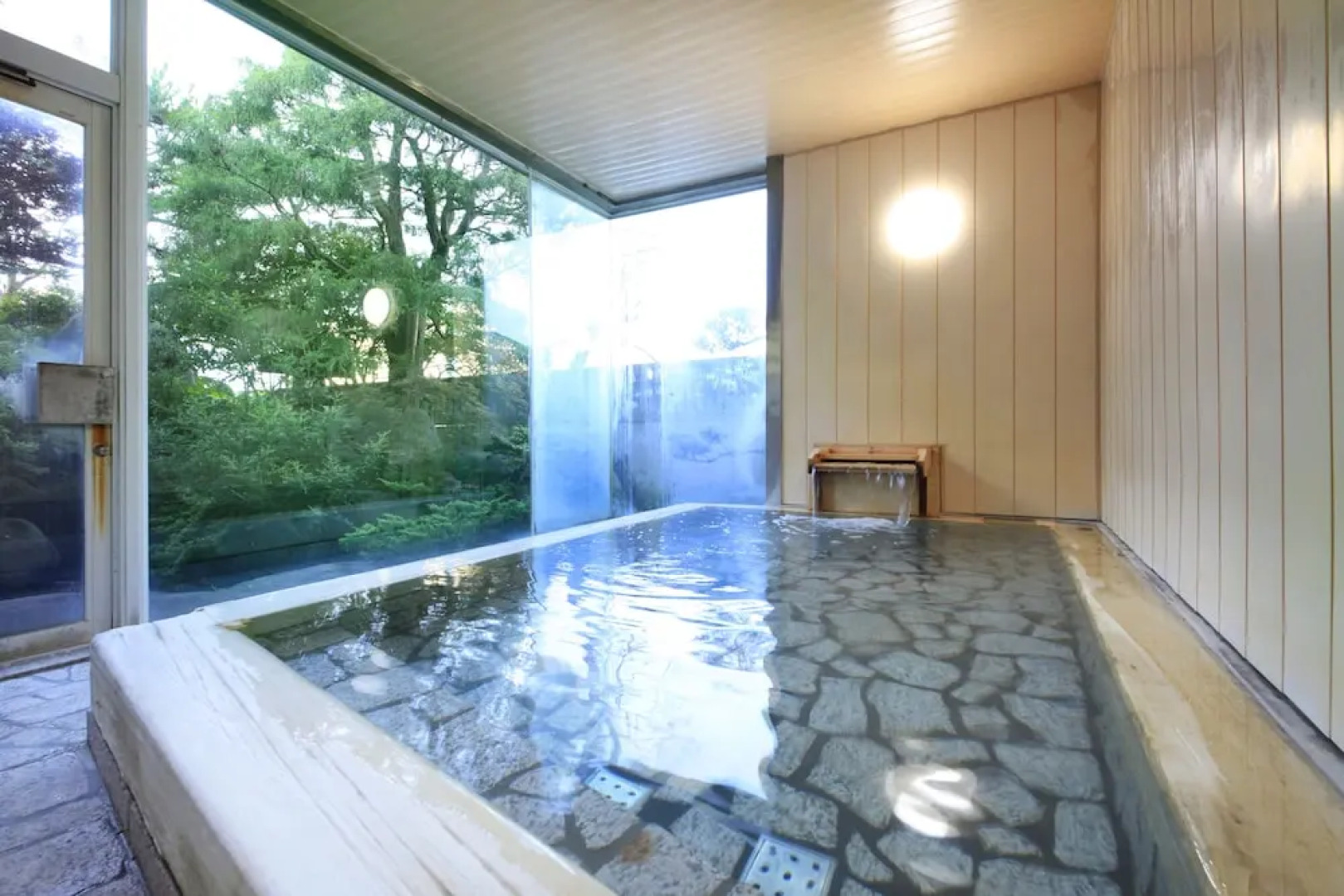 Poka Poka Onsen Hotel