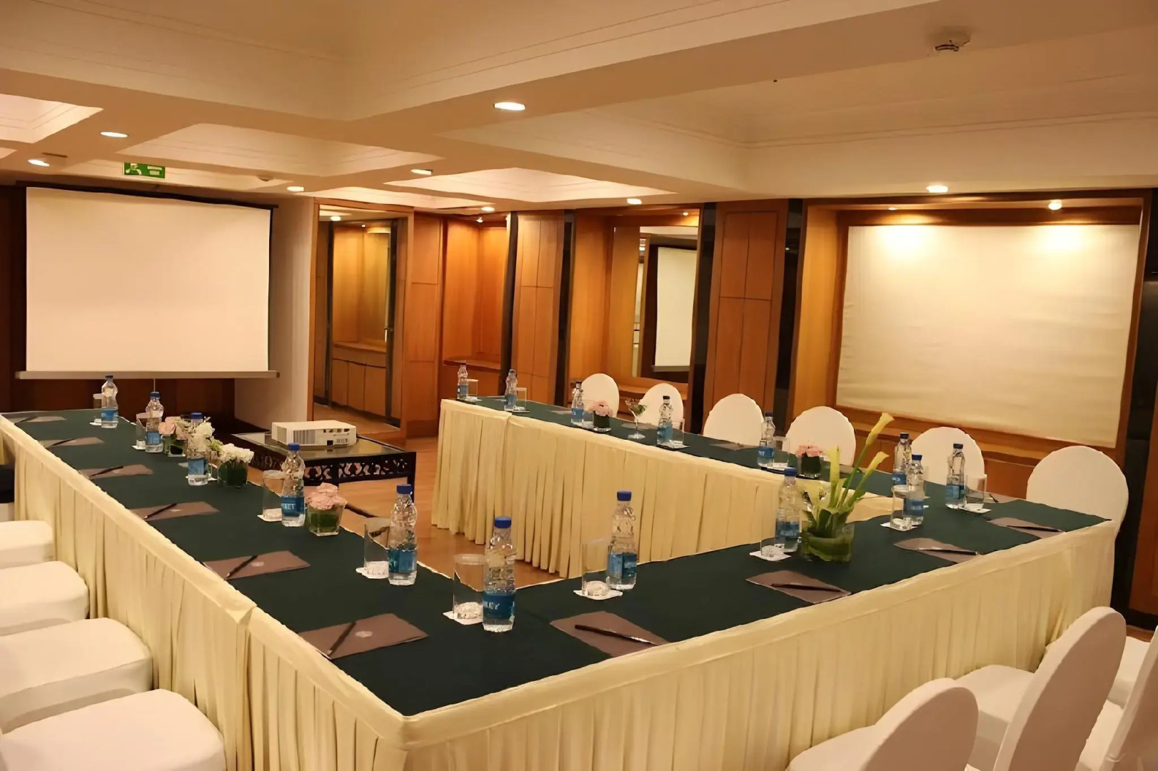 The Hans Hotel New Delhi