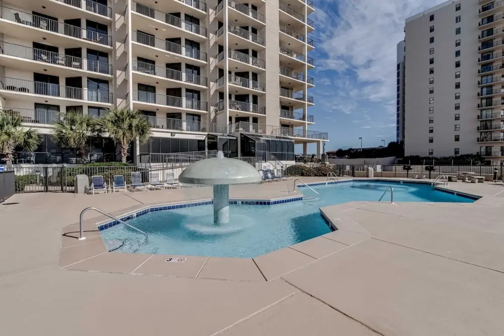 Phoenix Viii Unit 1406 3 Bedroom Condo by Redawning