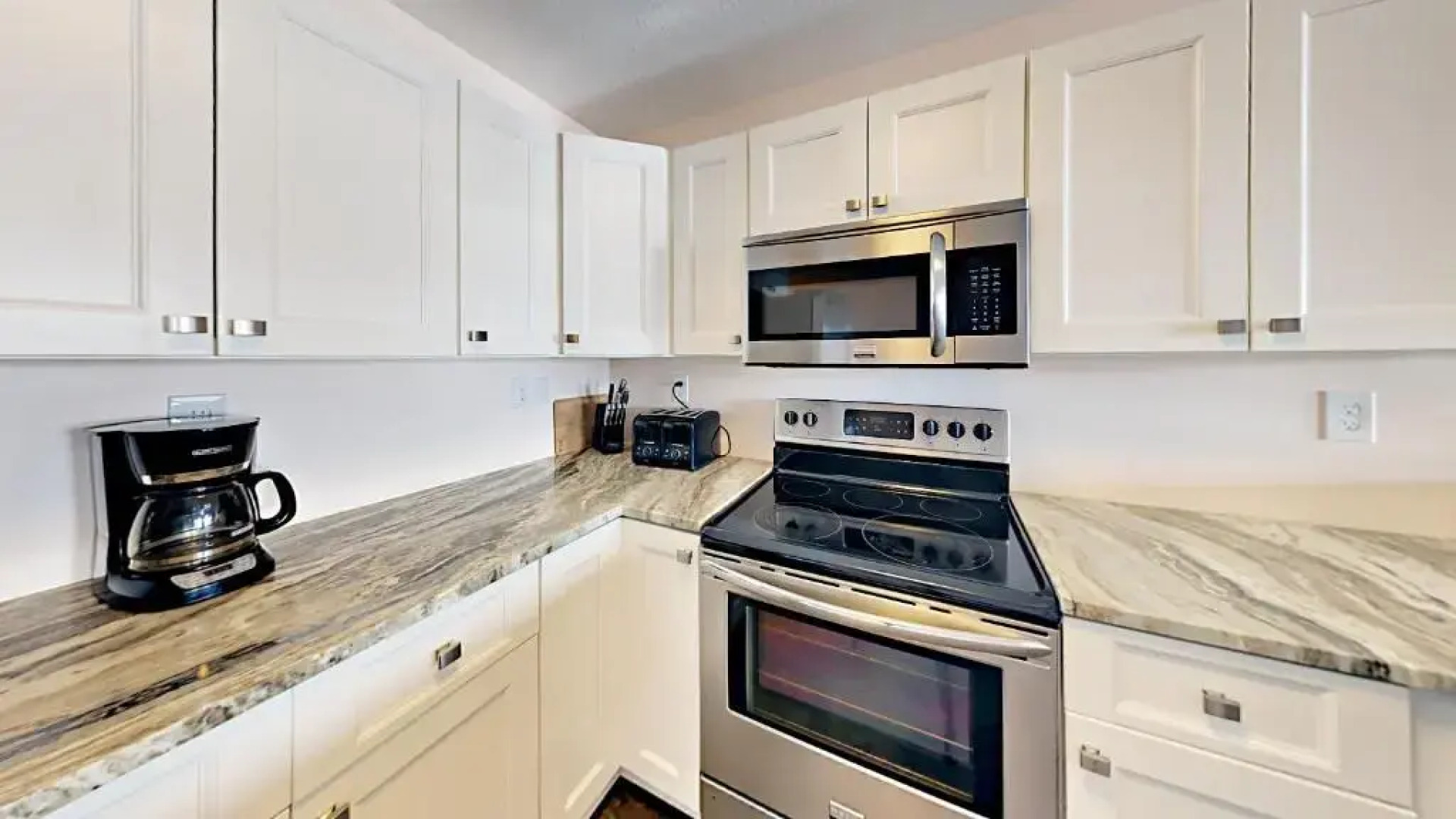 Put-in-Bay Waterfront Condo #105