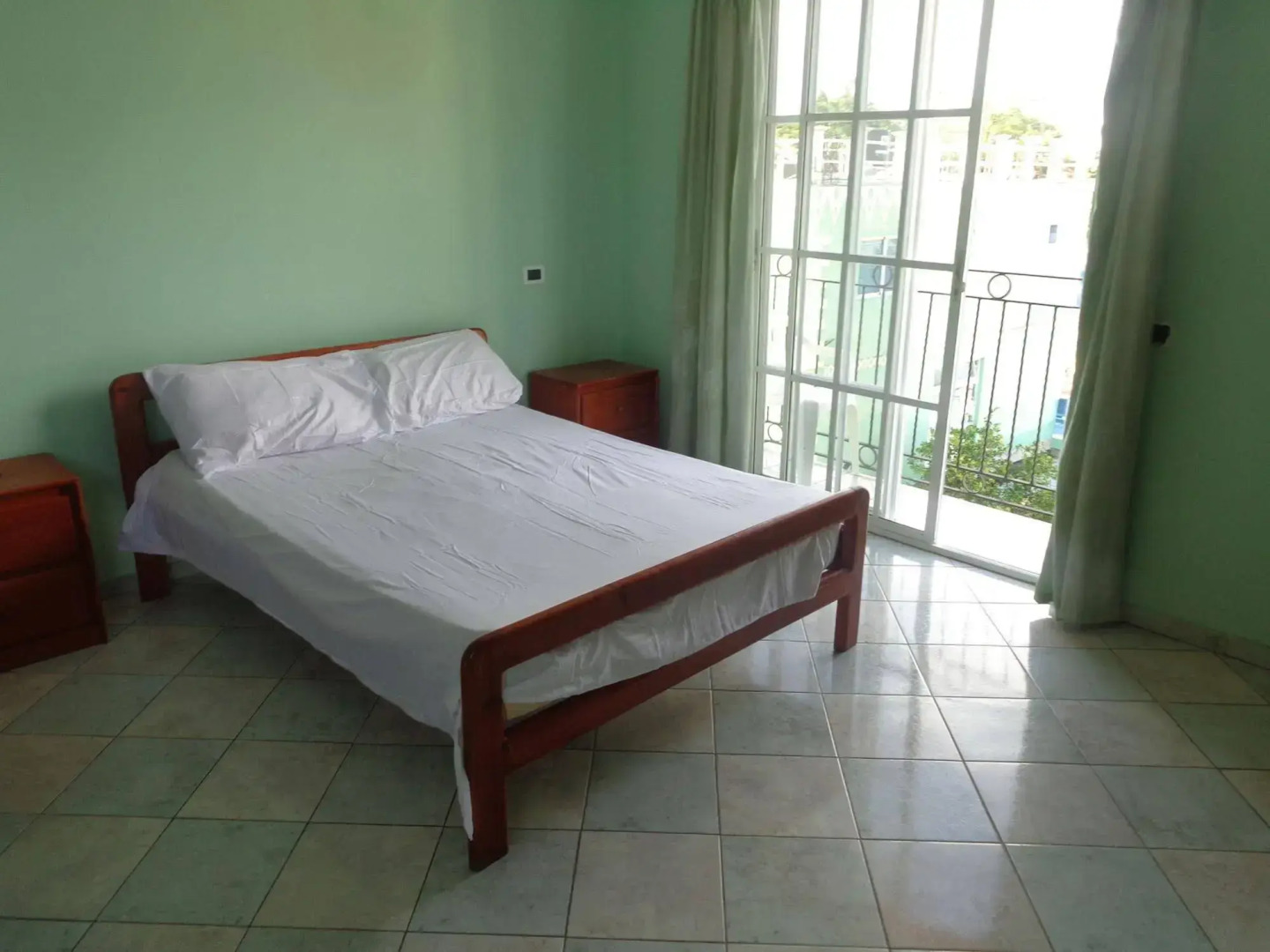 RIG Hostel Boca Chica Back Packer