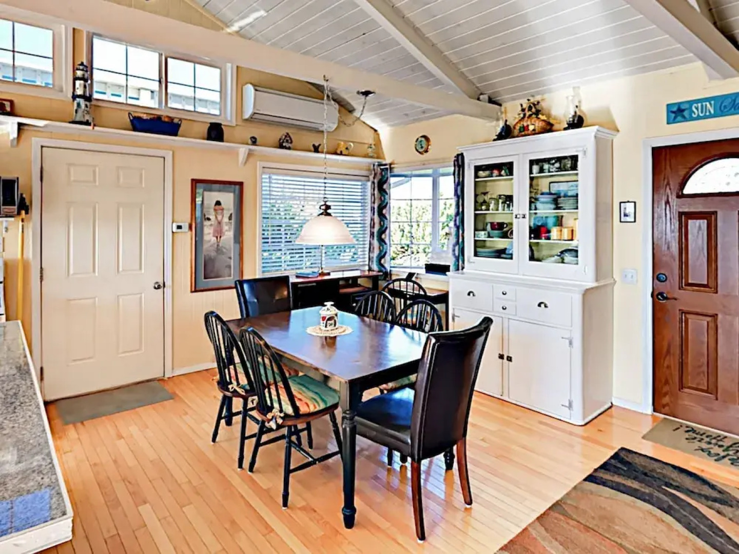 The Surf Cottage 2 Bedrooms 1 Bathroom Home