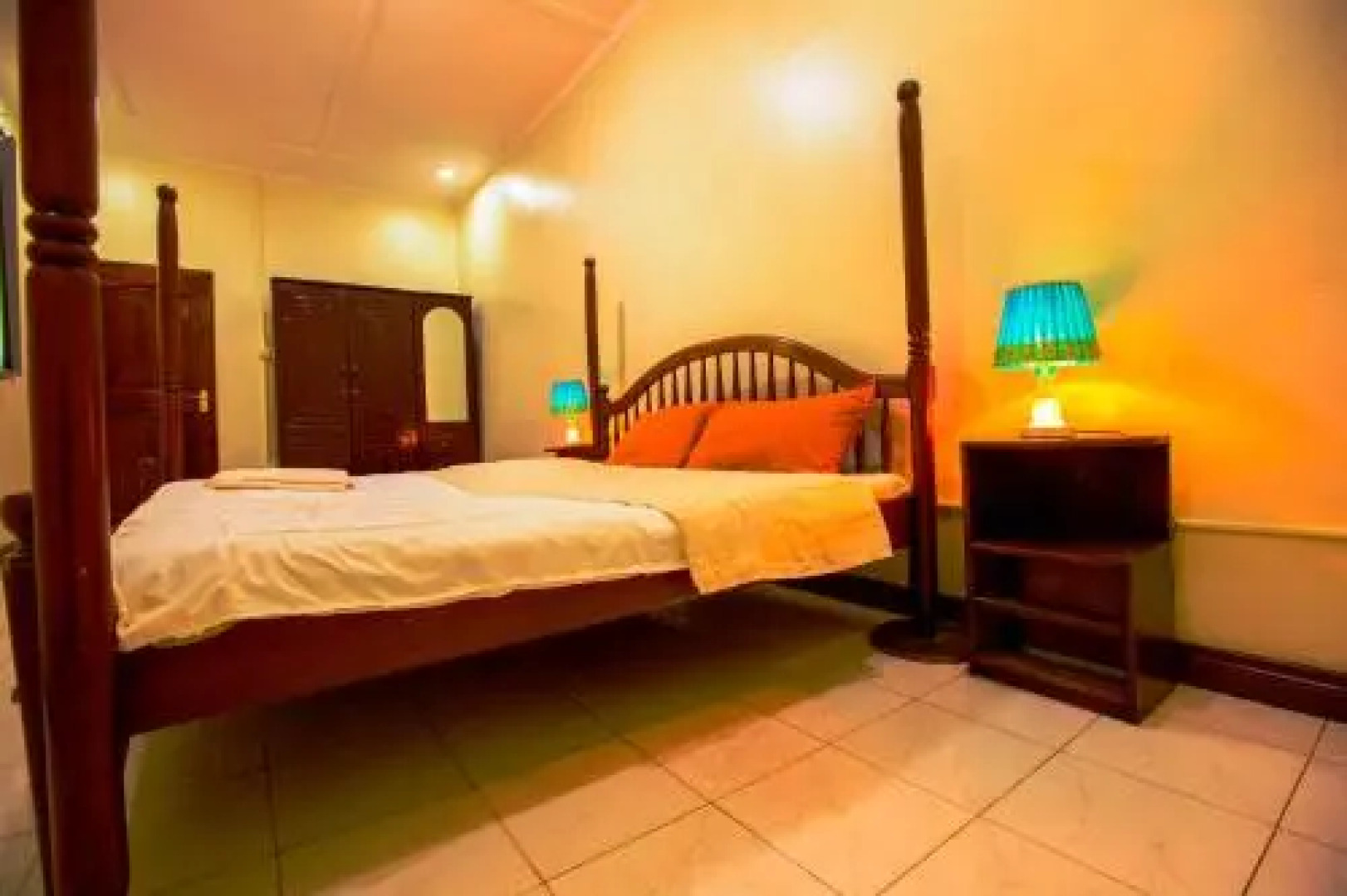 Acacia Hotel and Apartment