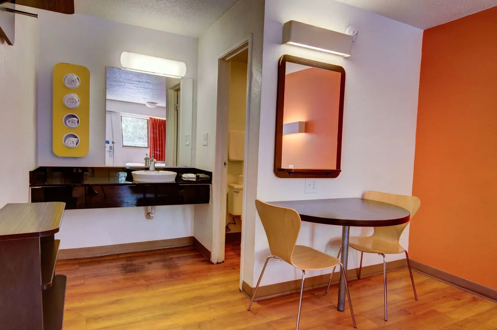 Motel 6 Kansas City, MO - Airport