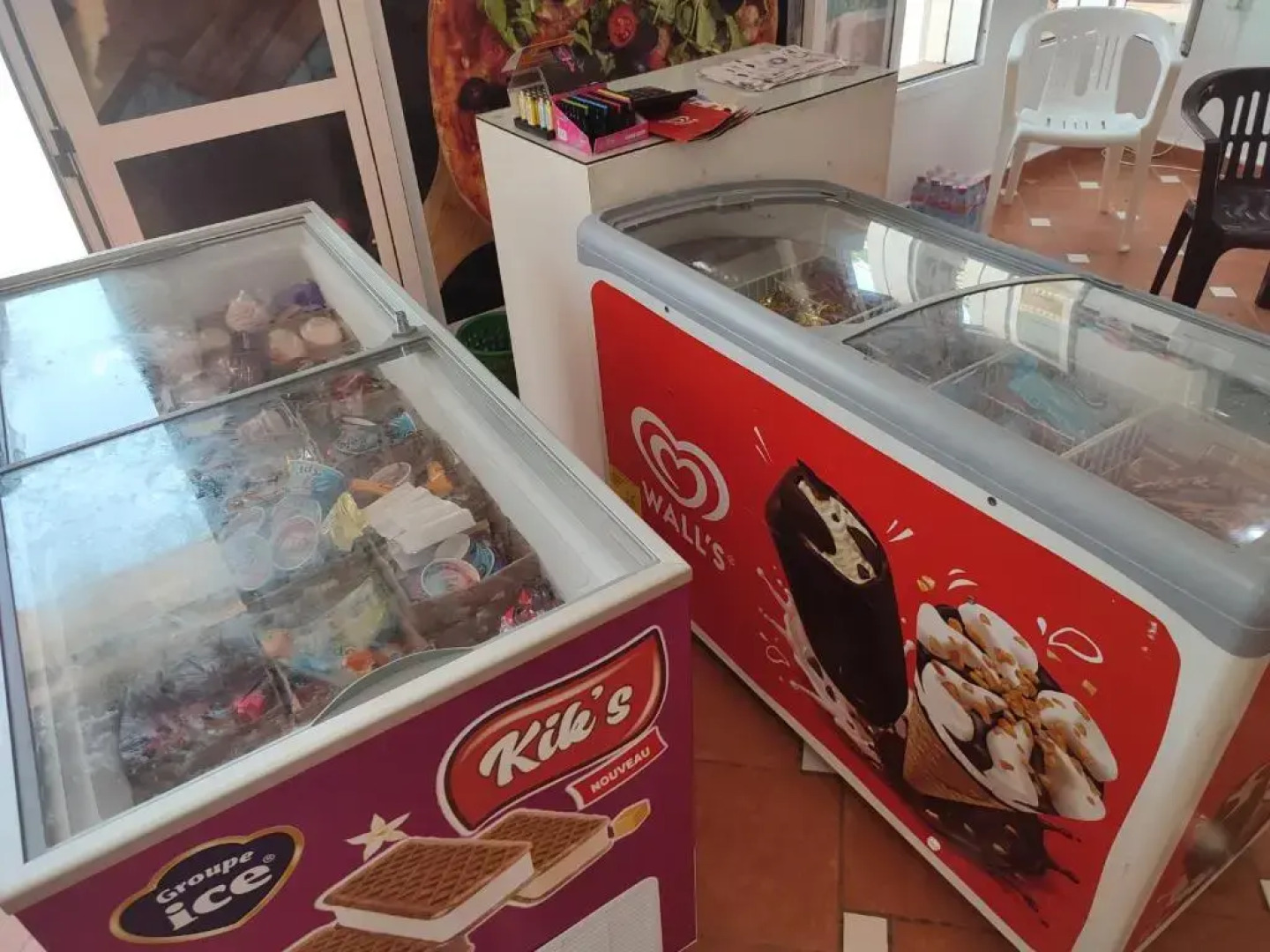 Résidence dotée de piscine avec accès direct sur mer