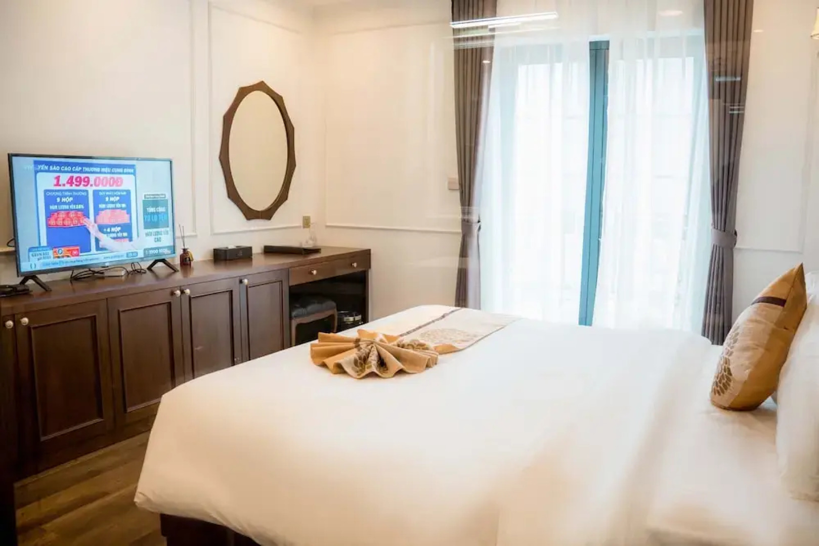 Camellia Luxury Hotel Tam Đao