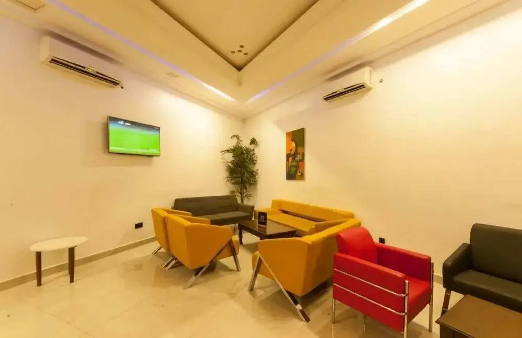 The Point Rayfield  Hotel