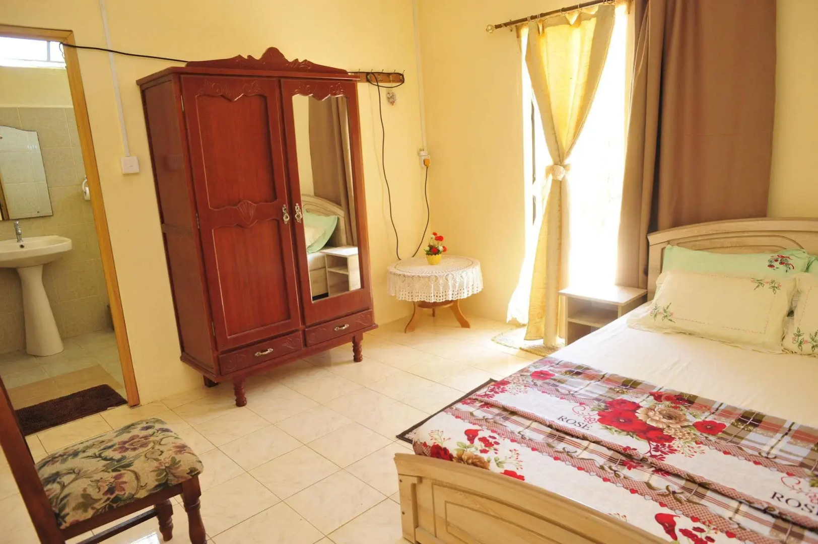 Chez Ronald Guest House