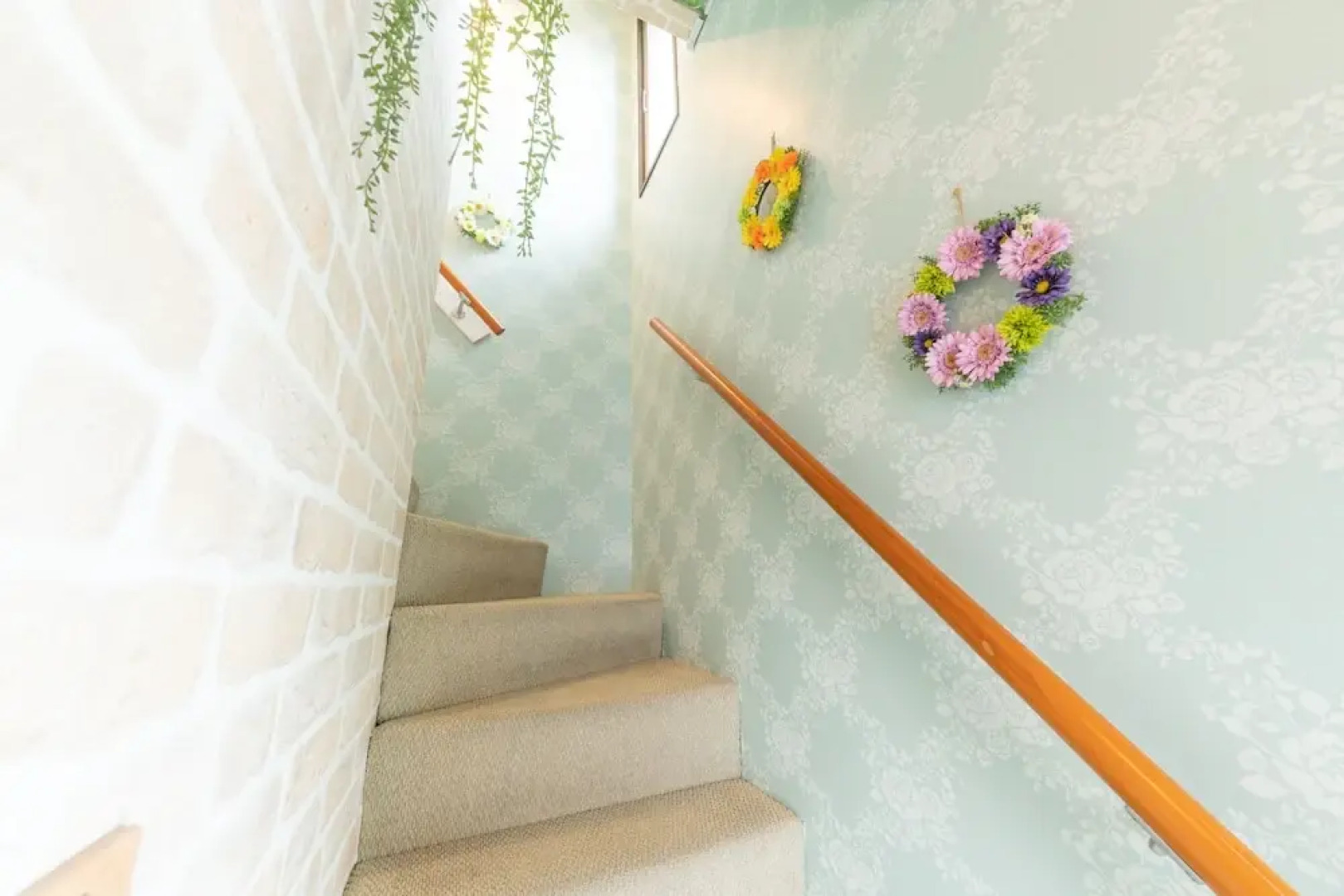 Martians Hotel Hayakawa