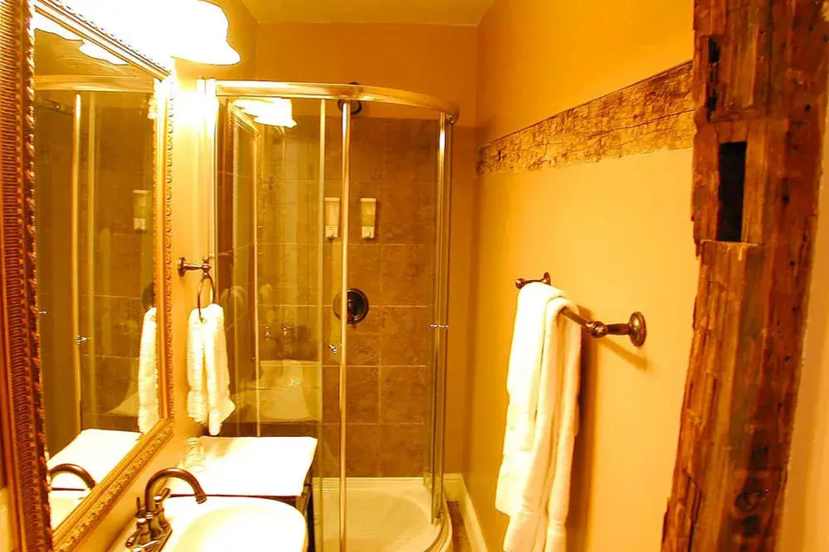 Apple Tree Historic B&B