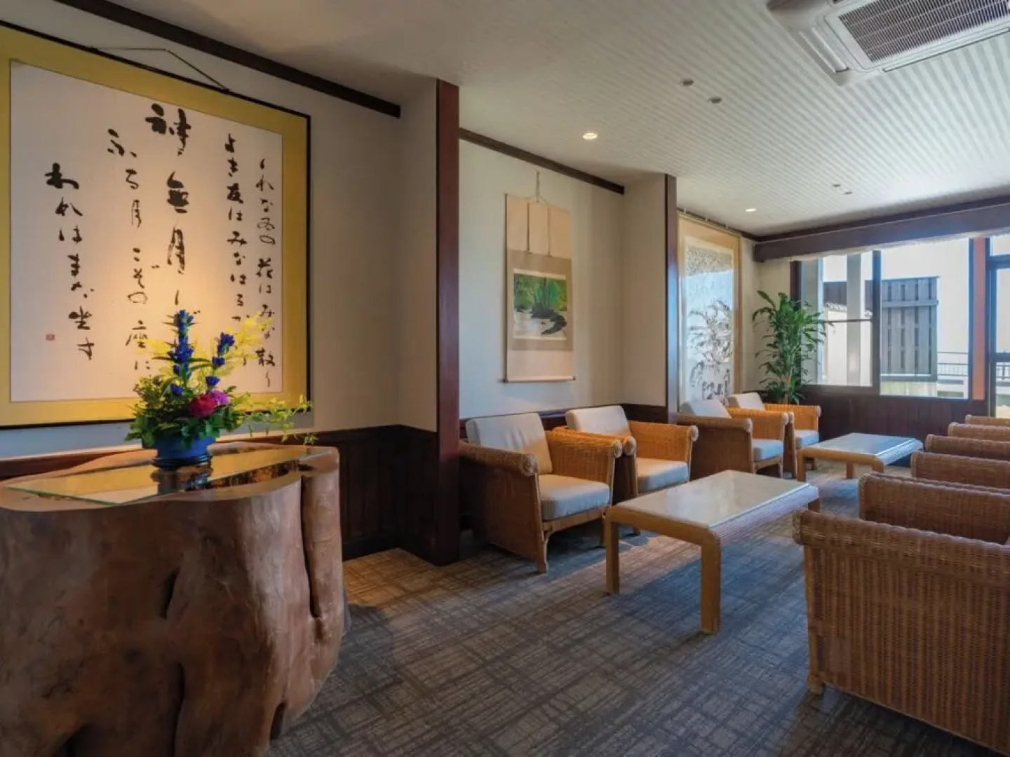 Isoarukinoyuyado Ushiogumo