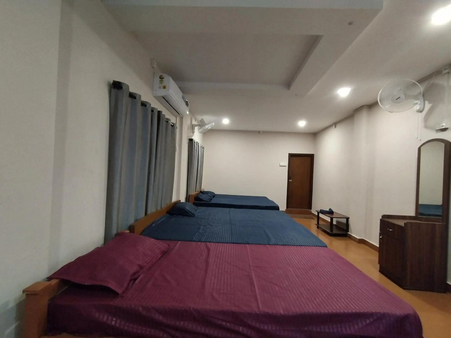 Azhar lodge koyilandy