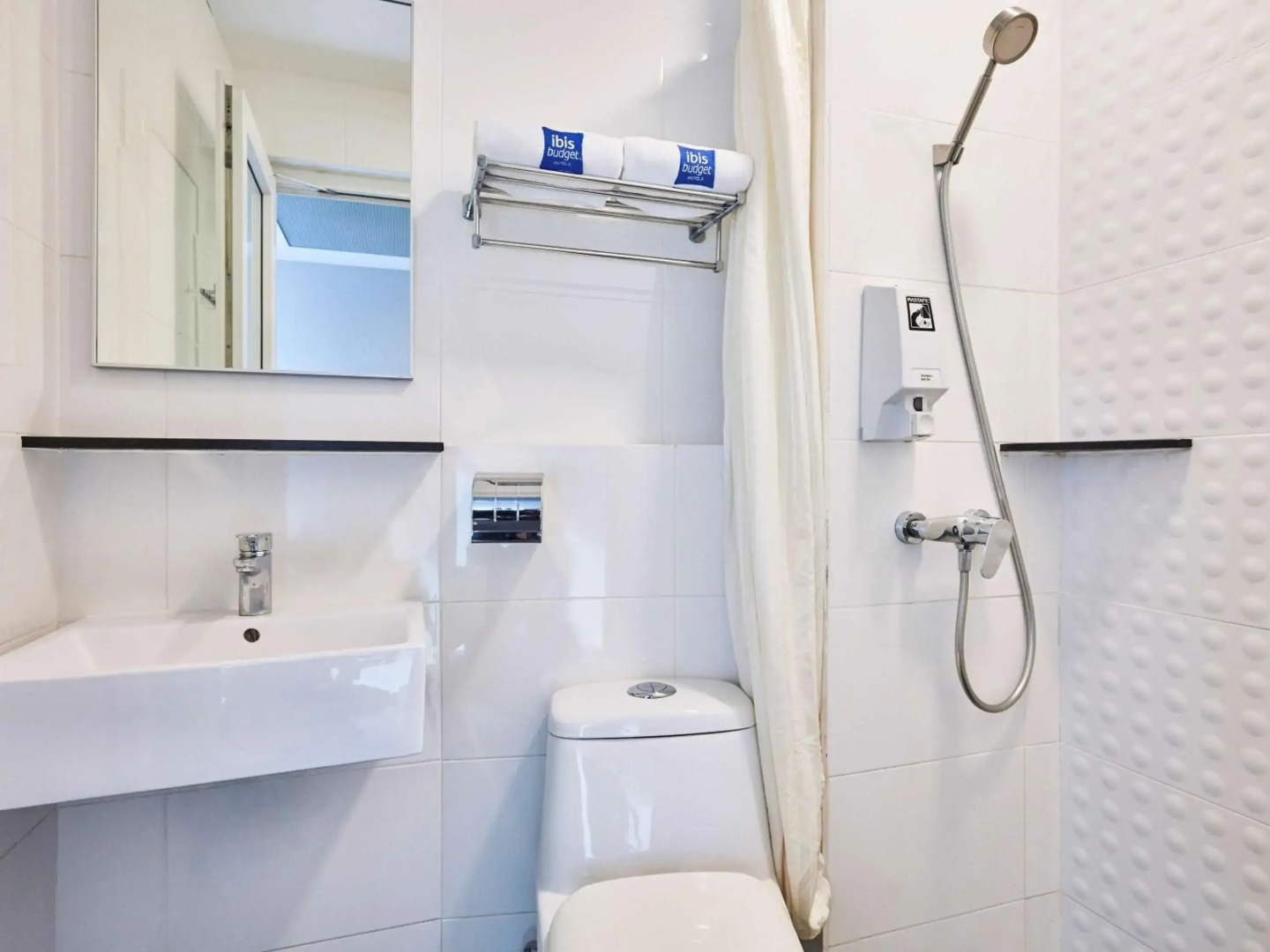 ibis budget Singapore Ruby