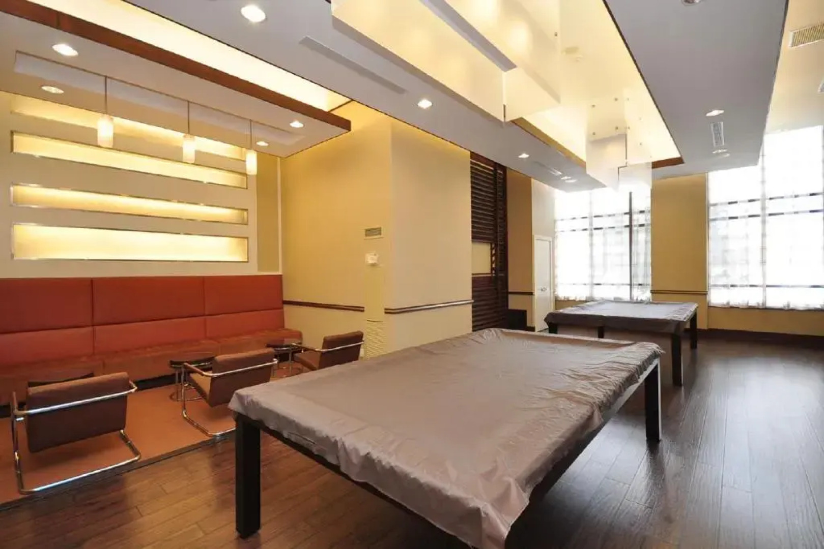Royal Stays Furnished Apartments - Square One