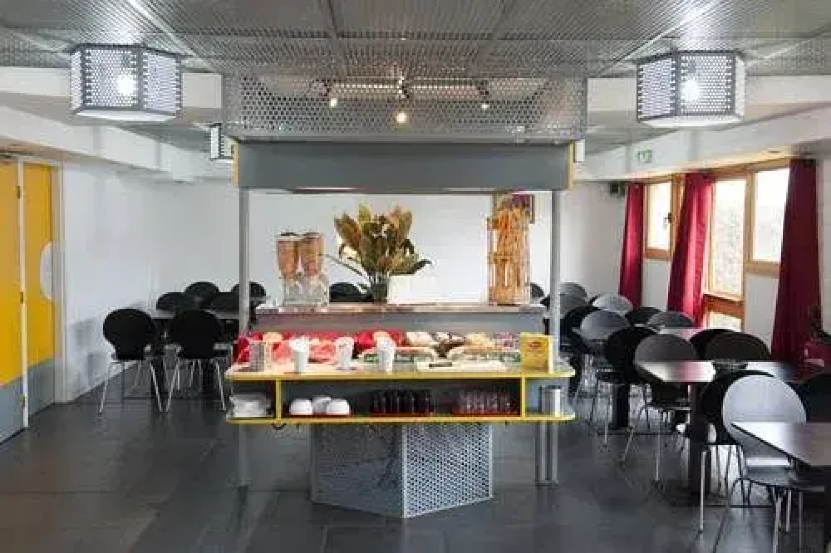 Egg Hotel Goussainville CDG